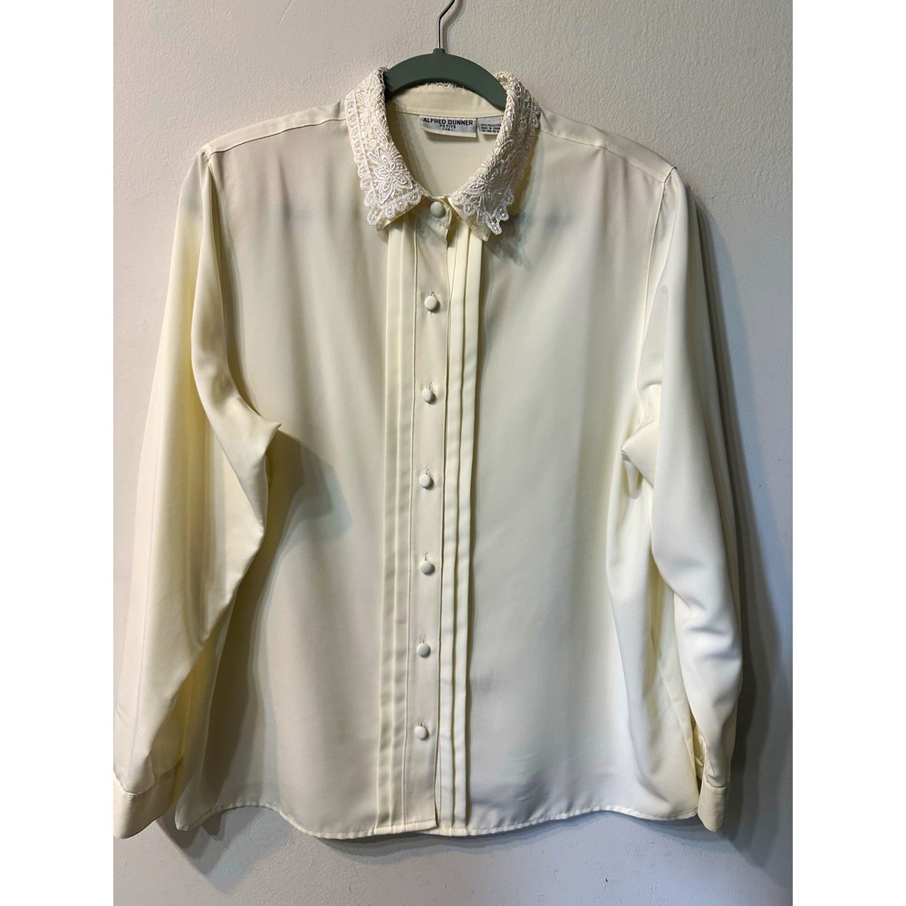 Vintage Alfred Dunner Petite 14 Cream Lace Collar Blouse Pleated Button Down Top